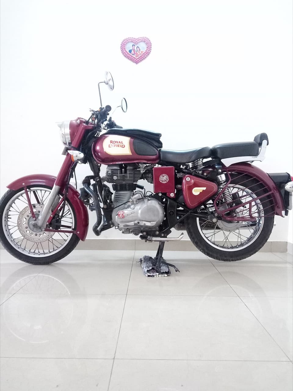 Maroon Royal Enfield Classic 350, left side view